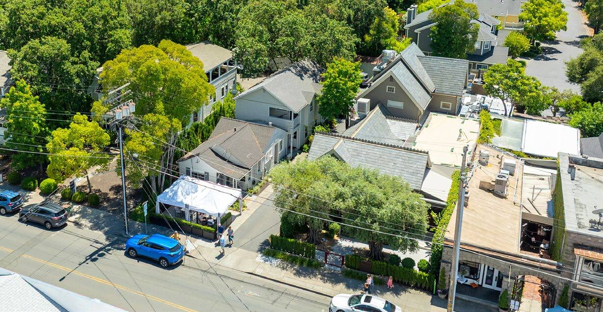 141-145 E Napa St, Sonoma, CA à vendre Photo du bâtiment- Image 1 de 6