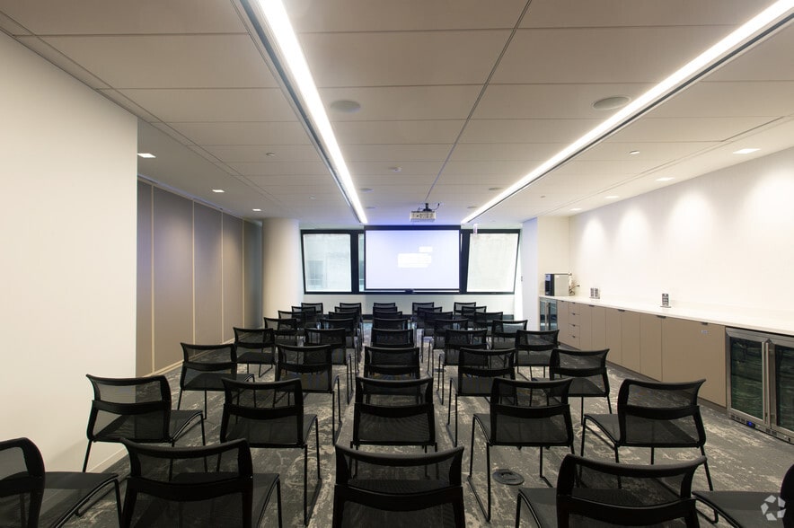 55 W Monroe St, Chicago, IL for lease - Interior Photo - Image 2 of 10