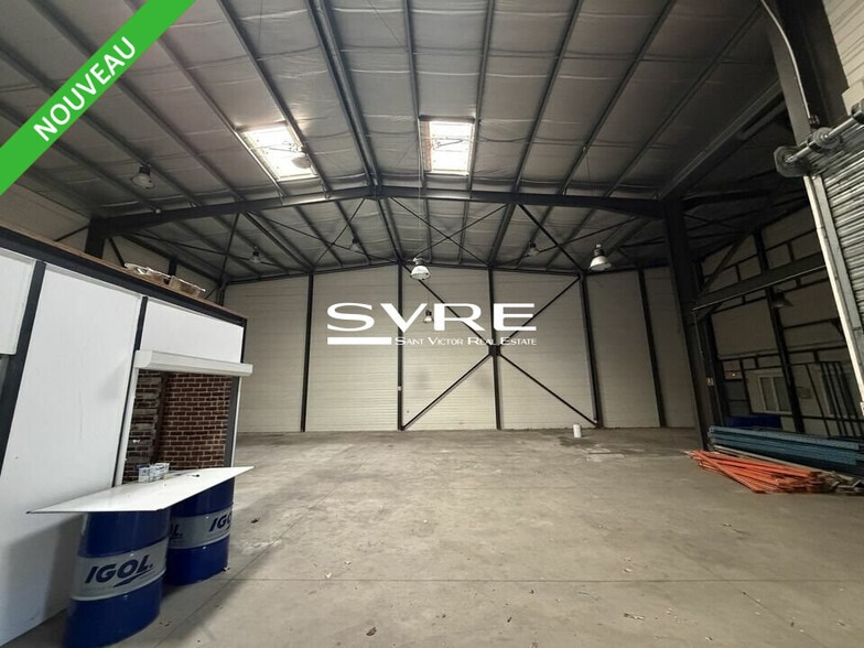 Retail in Aubagne for lease - Interior Photo - Image 2 of 11