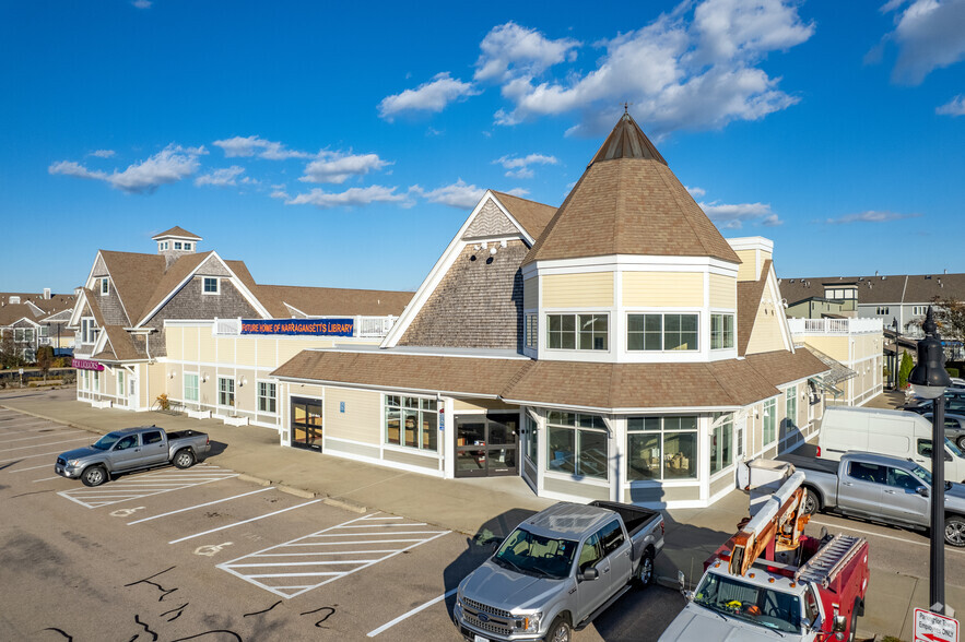 25-29 Pier Market Pl, Narragansett, RI à vendre - Photo principale - Image 1 de 1