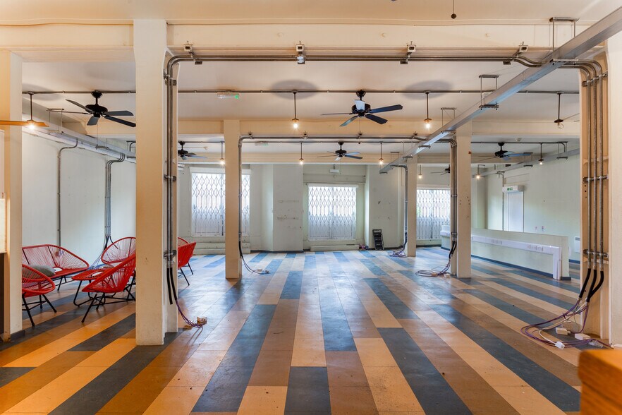 79-89 Lots Rd, Londres à louer - Photo du bâtiment - Image 2 de 24