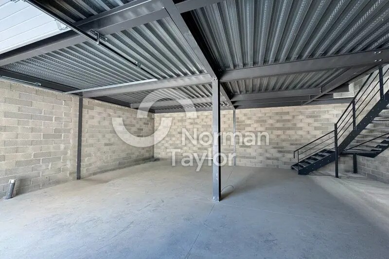 Flex in Montpellier for lease - Interior Photo - Image 2 of 20