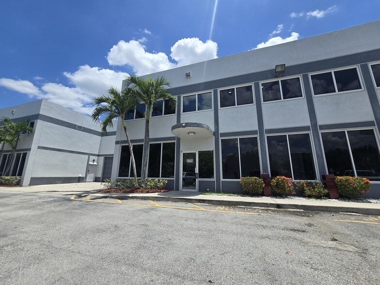 3760-3788 NW 124th Ave, Coral Springs, FL for sale - Building Photo - Image 2 of 13