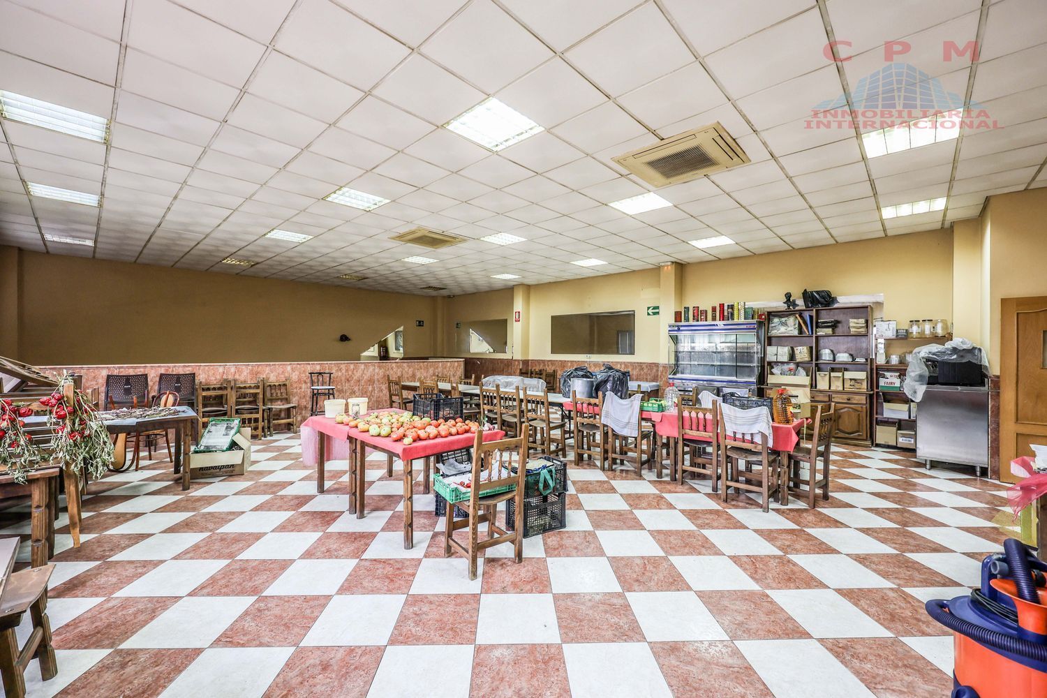 Commerce de détail dans Fuenlabrada, Madrid à vendre Photo intérieure- Image 1 de 25