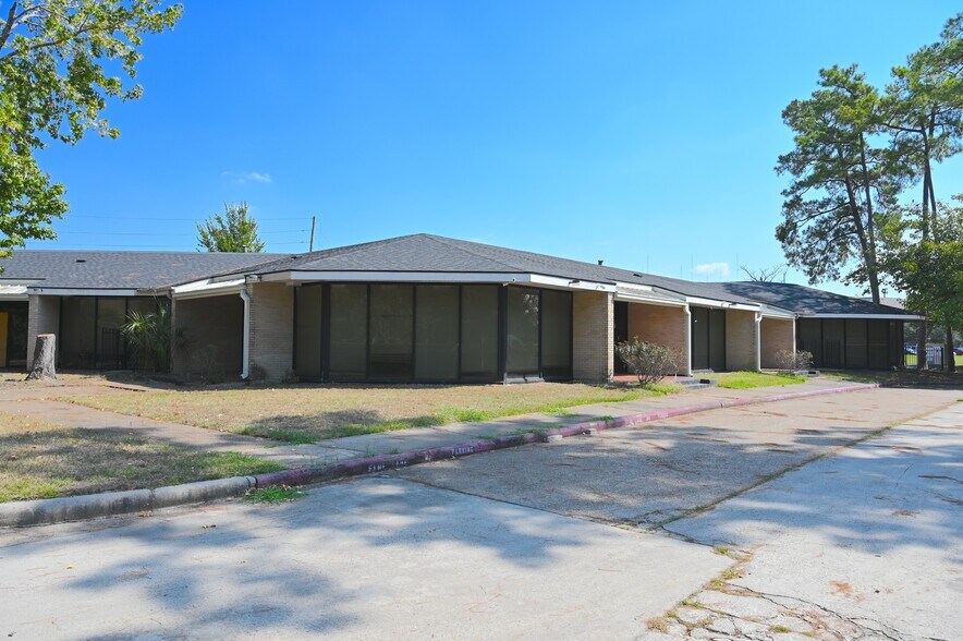 14423 Cornerstone Village Dr, Houston, TX à vendre - Photo du bâtiment - Image 2 de 23