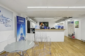 Office/Retail in Paris for lease Interior Photo- Image 2 of 6