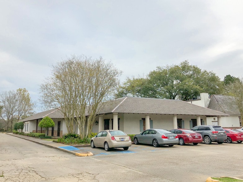 429 E Airport, Baton Rouge, LA for sale - Building Photo - Image 2 of 8