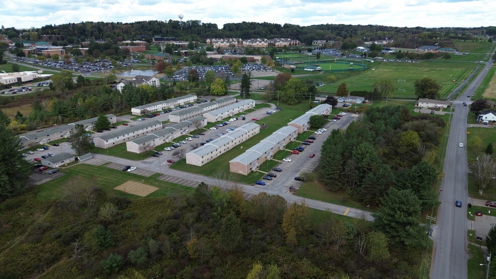 278 Cameron Dr, Slippery Rock, PA à vendre - Photo du bâtiment - Image 1 de 10