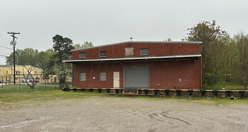 121 Maxine Rd, Danville, VA for sale - Primary Photo - Image 1 of 11