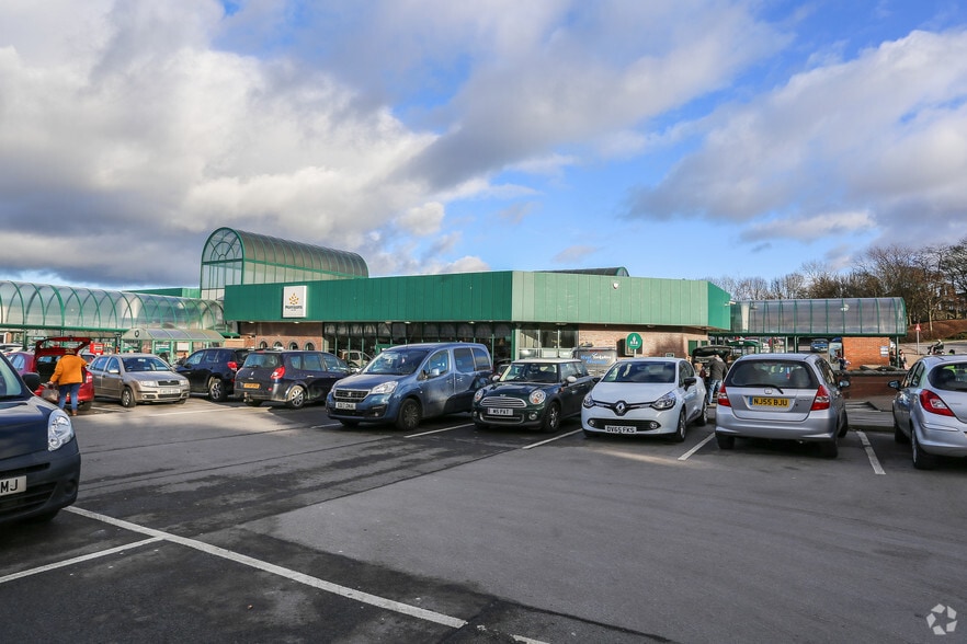 Bradford Rd, Bradford for lease - Building Photo - Image 2 of 4