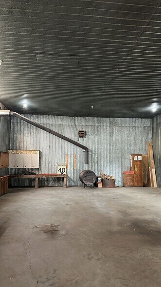 7076 N 5th Side Rd, Innisfil, ON à louer - Photo du bâtiment - Image 3 de 9
