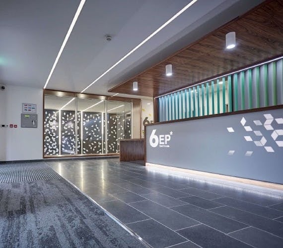 6 East Parade, Leeds for lease - Interior Photo - Image 2 of 3