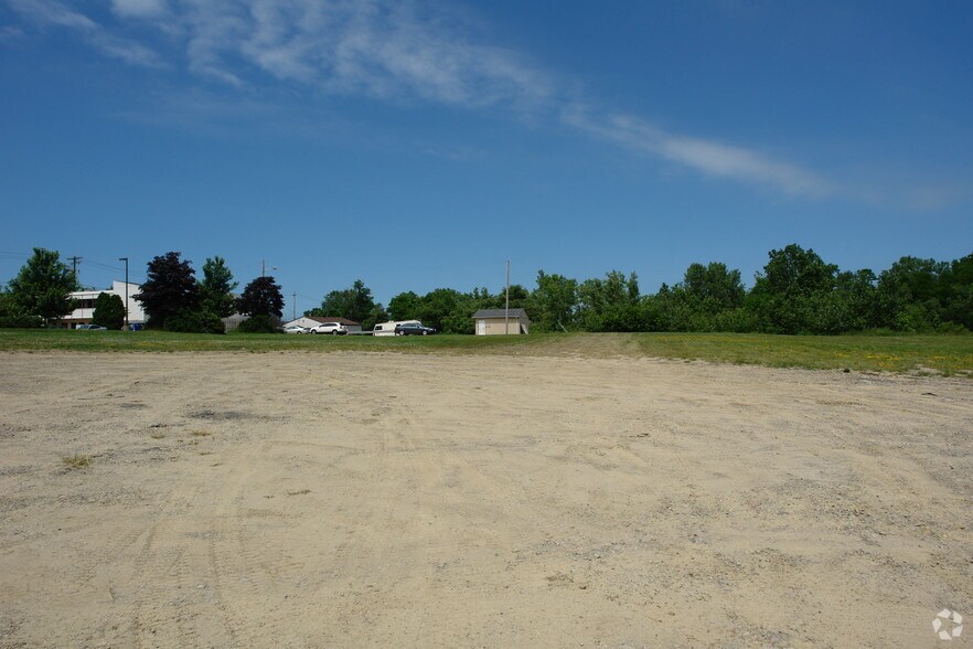 38209 Mentor Ave, Willoughby, OH à vendre - Photo du bâtiment - Image 3 de 4