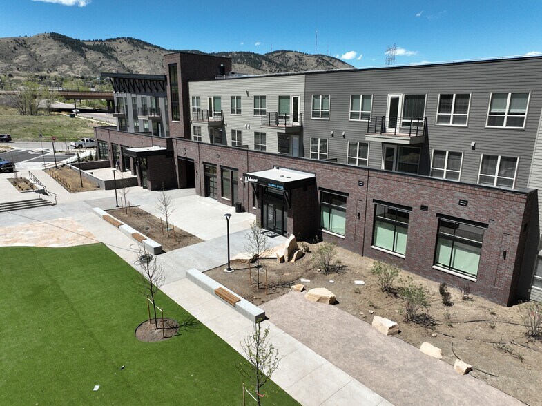 17270 W Colfax Ave, Golden, CO à louer - Photo du bâtiment - Image 2 de 7