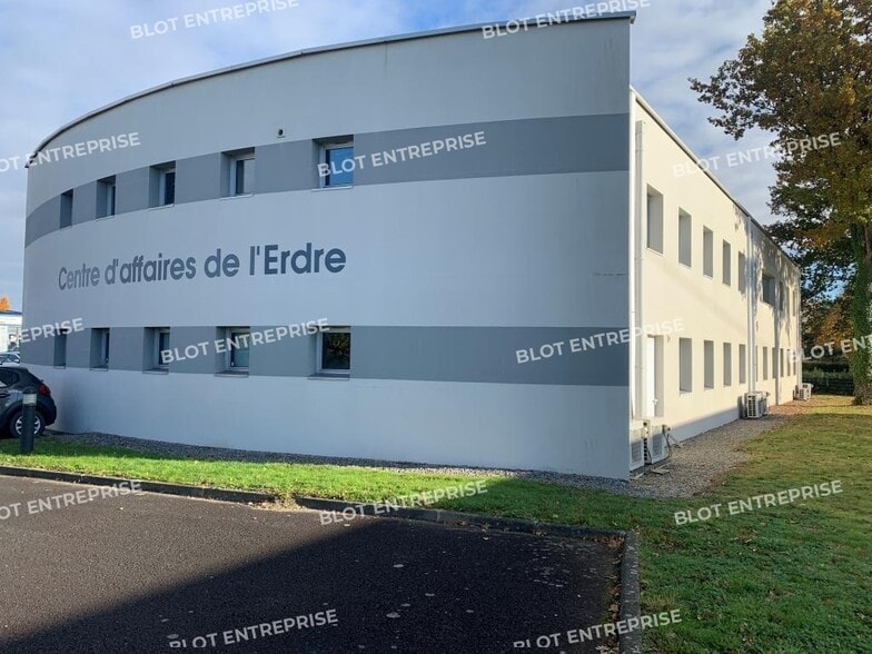 2 Rue De Thessalie, La Chapelle-sur-Erdre à vendre - Photo du bâtiment - Image 3 de 15