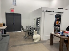 4701 Van Dam St, Long Island City, NY for lease - Commercial Listing Video 
