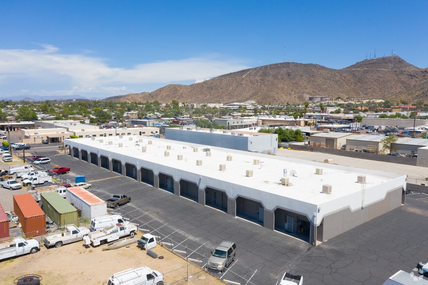 2231 W Shangri La Rd, Phoenix, AZ à louer - Photo du bâtiment - Image 2 de 3