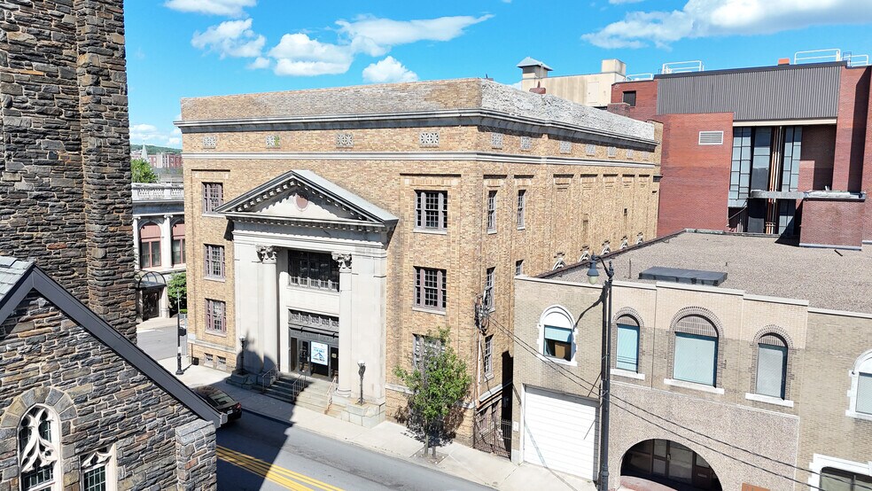 31 N Church St, Hazleton, PA à vendre - Photo du bâtiment - Image 1 de 11