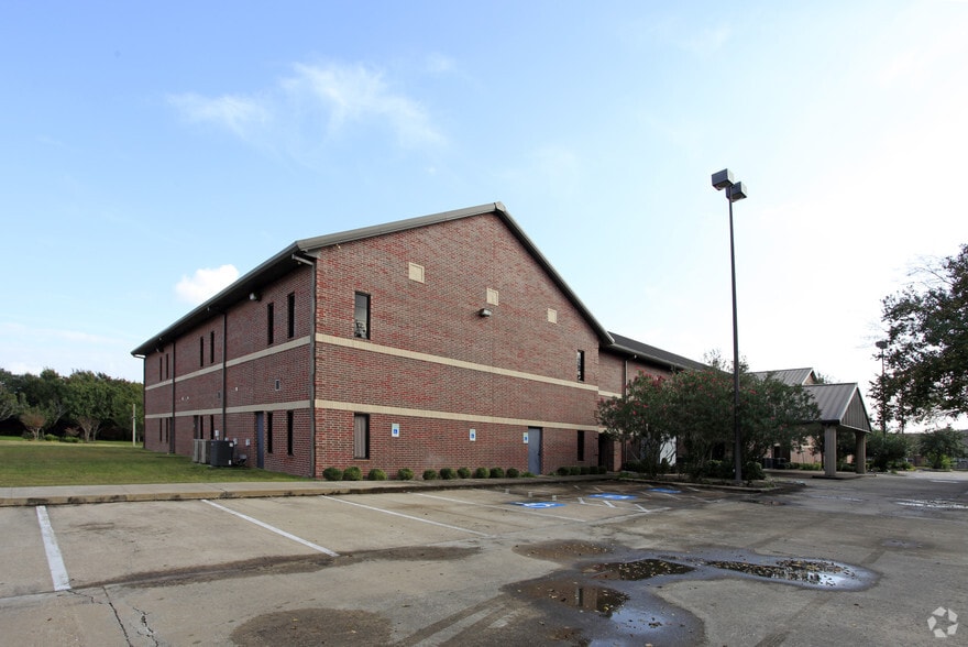 2100 Eldridge, Houston, TX for lease - Primary Photo - Image 1 of 2