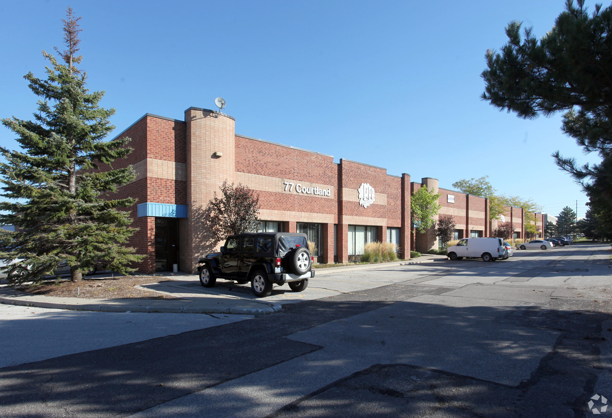 77 Courtland Ave, Vaughan, ON for lease Primary Photo- Image 1 of 5