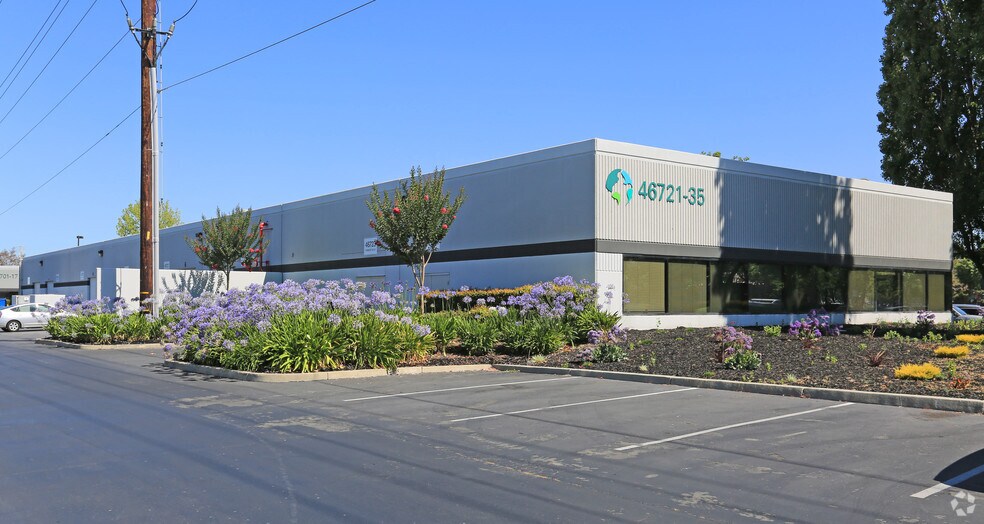 46721-46736 Fremont Blvd, Fremont, CA à louer - Photo du bâtiment - Image 1 de 5