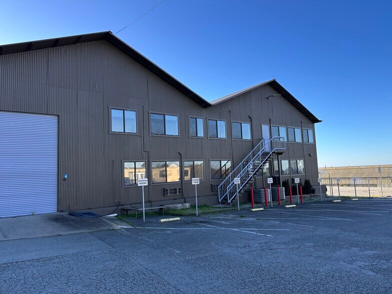 2651 N Cabrillo Hwy, Half Moon Bay, CA à louer - Photo du bâtiment - Image 2 de 8