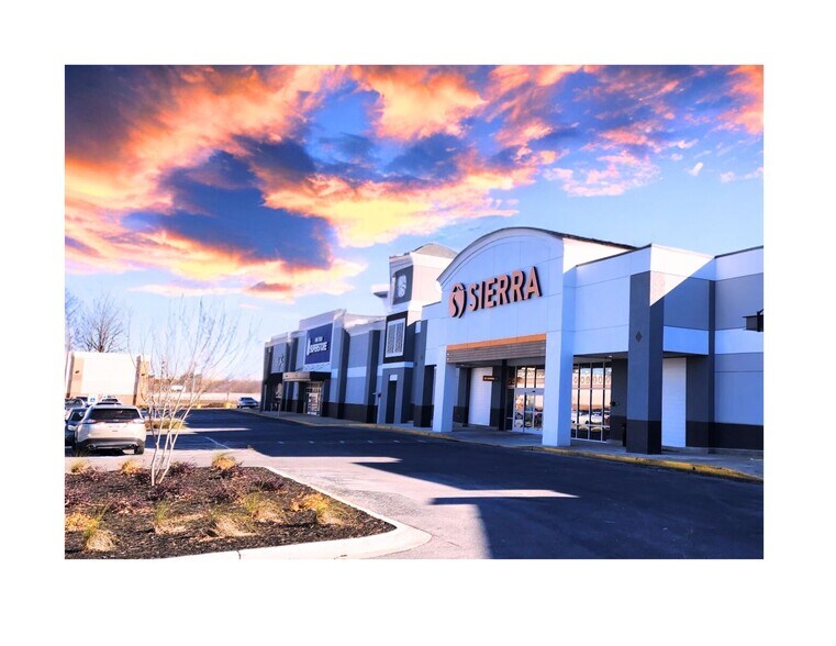 1115 Woodruff Rd, Greenville, SC à louer - Photo du bâtiment - Image 1 de 10