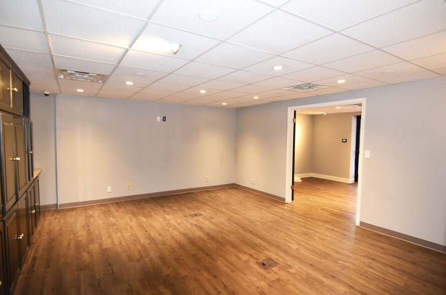 511 Fairground Ct, Nashville, TN for lease - Building Photo - Image 2 of 8