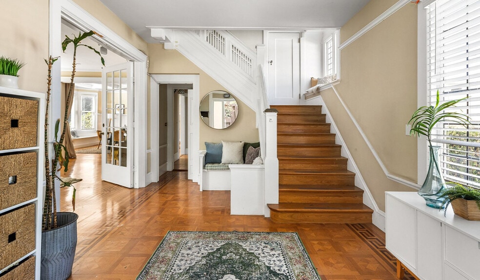 435 Vernon St, Oakland, CA for sale - Interior Photo - Image 3 of 17