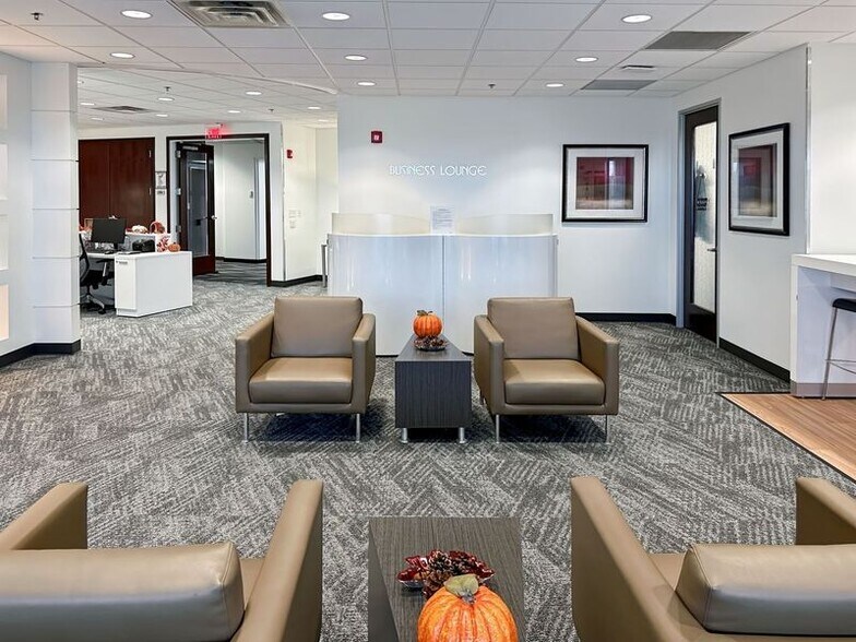 10475 Crosspoint Blvd, Indianapolis, IN à louer - Photo intérieure - Image 3 de 13