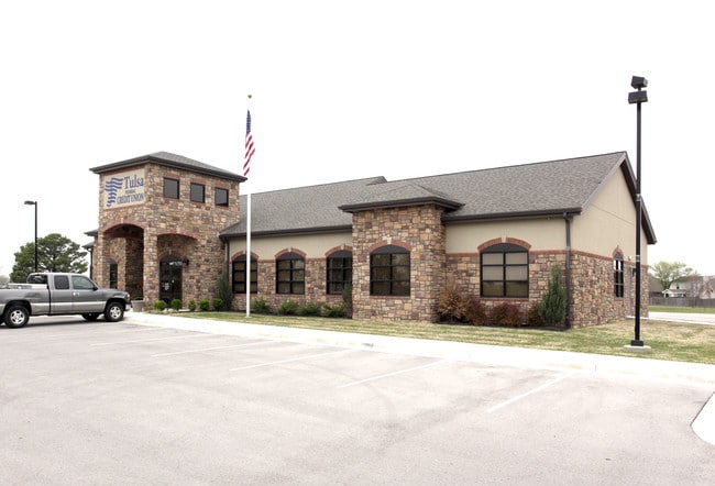 More details for 3017 W Main St, Jenks, OK - Office/Medical for Lease
