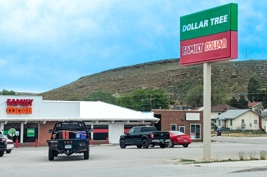 1016 W Spruce St, Rawlins, WY à louer - Photo du bâtiment - Image 2 de 5