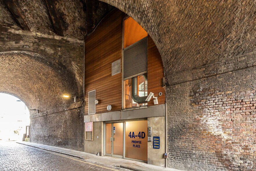 4C Prowse Pl, Londres à louer - Photo du bâtiment - Image 2 de 3