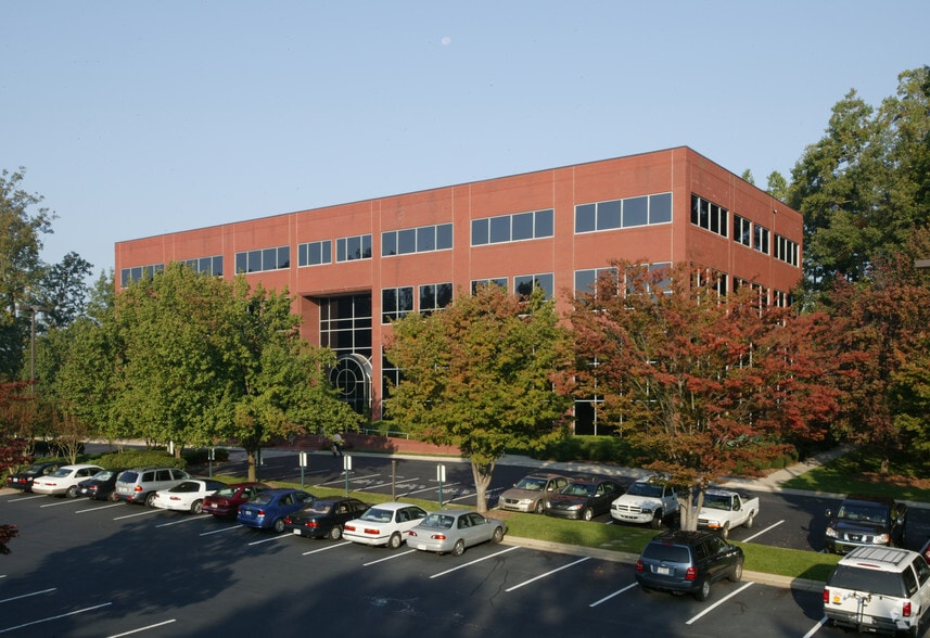 4000 Piedmont Pky, High Point, NC for lease - Building Photo - Image 2 of 17