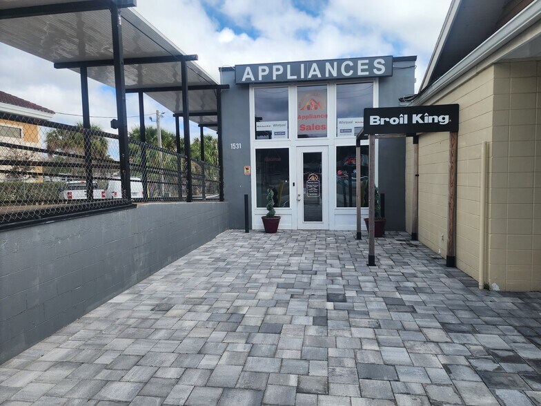 1531 E Altamonte Dr, Casselberry, FL à louer - Photo du bâtiment - Image 2 de 9