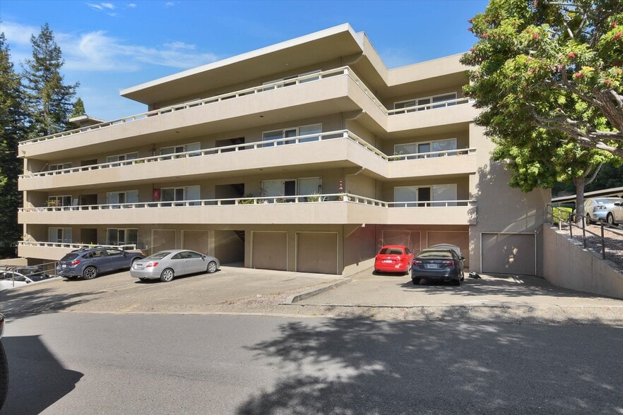 1118 Sir Francis Drake Blvd, Kentfield, CA for sale - Building Photo - Image 2 of 12