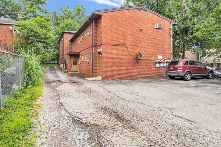 5429 Lester Rd, Cincinnati, OH for sale - Building Photo - Image 2 of 9