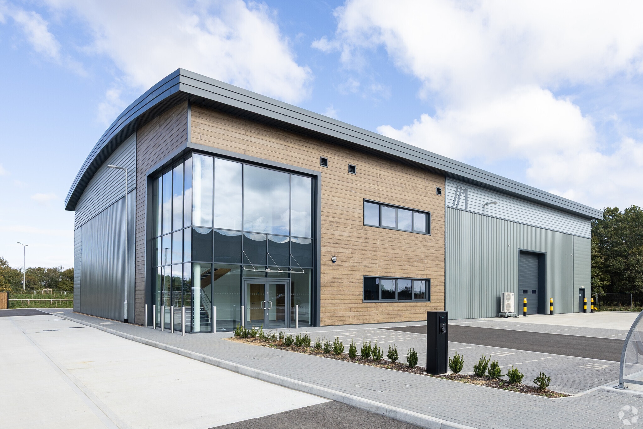 Clacton Rd, Manningtree for lease Primary Photo- Image 1 of 4