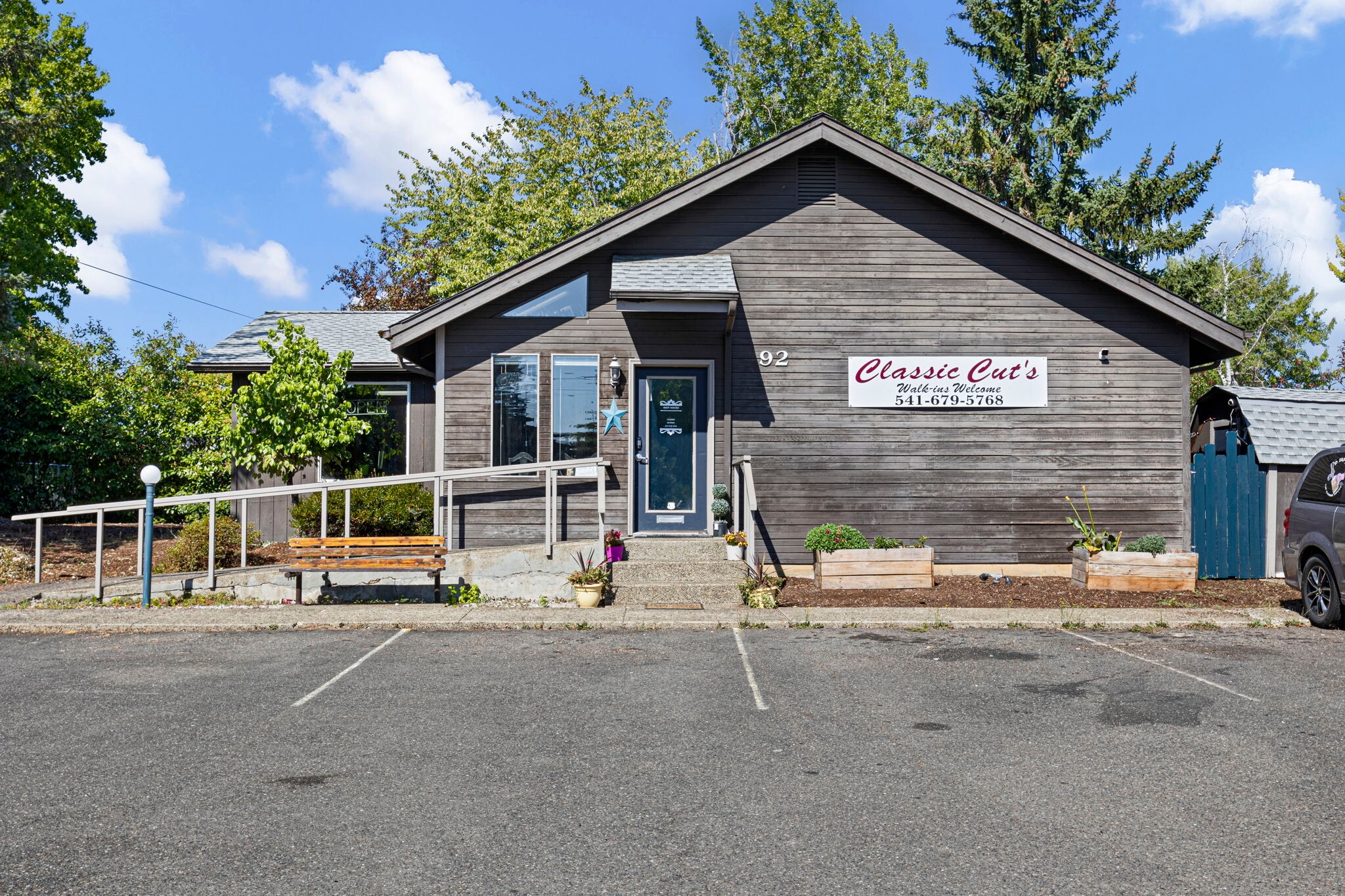 92 NW Glenhart Ave, Winston, OR for sale Primary Photo- Image 1 of 49