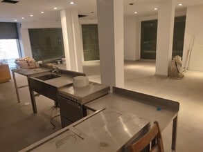 Retail in Manresa, Barcelona for lease Building Photo- Image 2 of 8