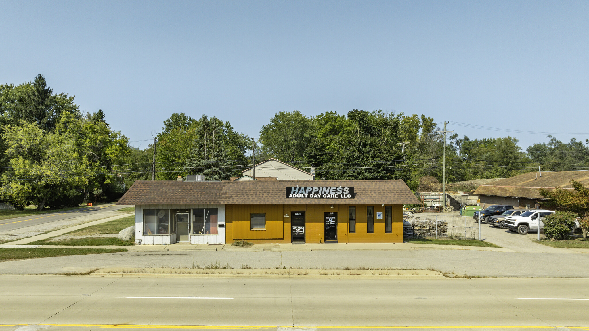 27716 7 Mile Rd, Livonia, MI for sale Building Photo- Image 1 of 12