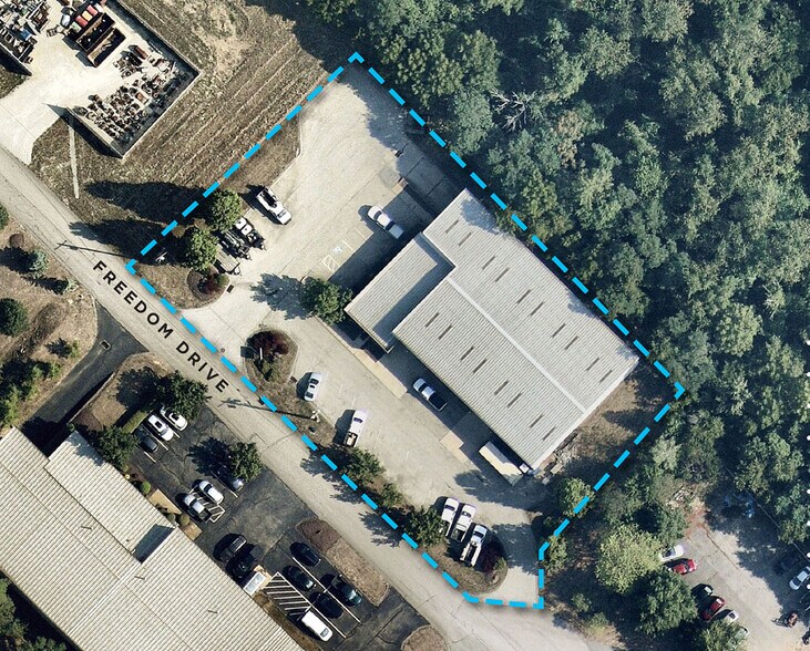203 Freedom Dr, Lawrence, PA à louer - Aérien - Image 2 de 2