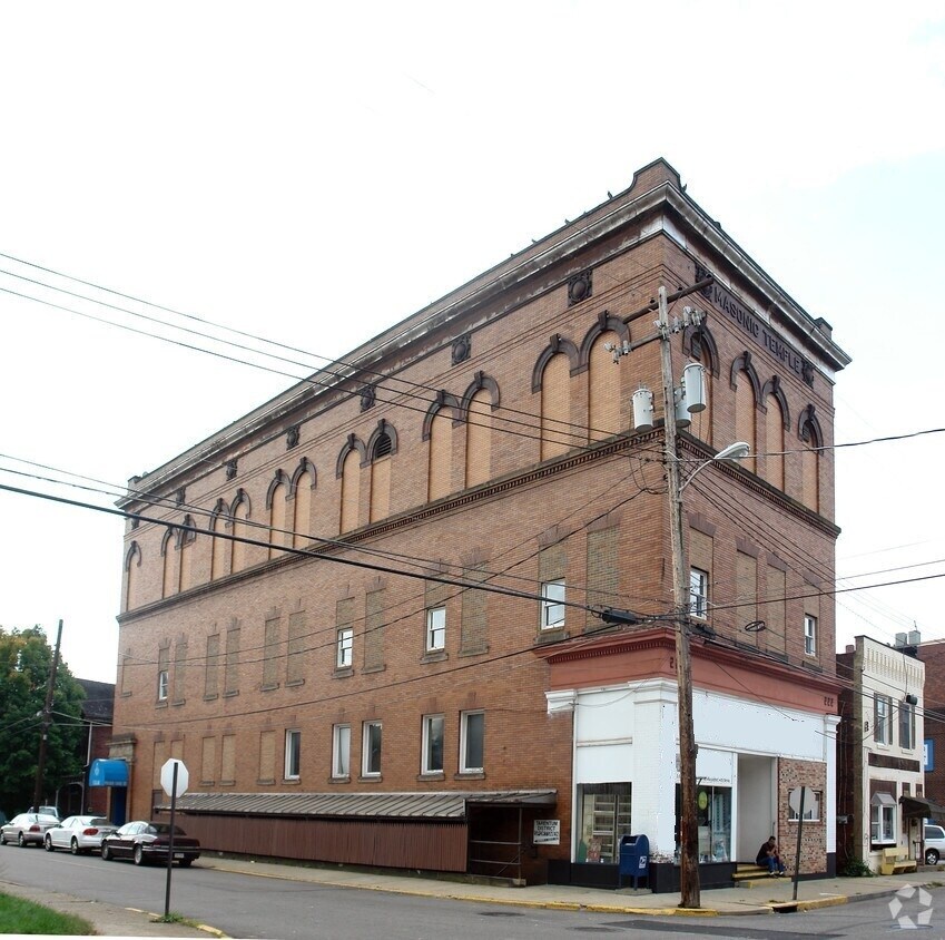 222 E 4th Ave, Tarentum, PA for lease Building Photo- Image 1 of 3