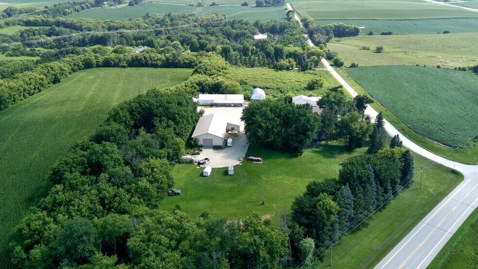 6906 38th Ave SE, Rochester, MN à vendre - Vidéo sur l’inscription commerciale - Image 2 de 40