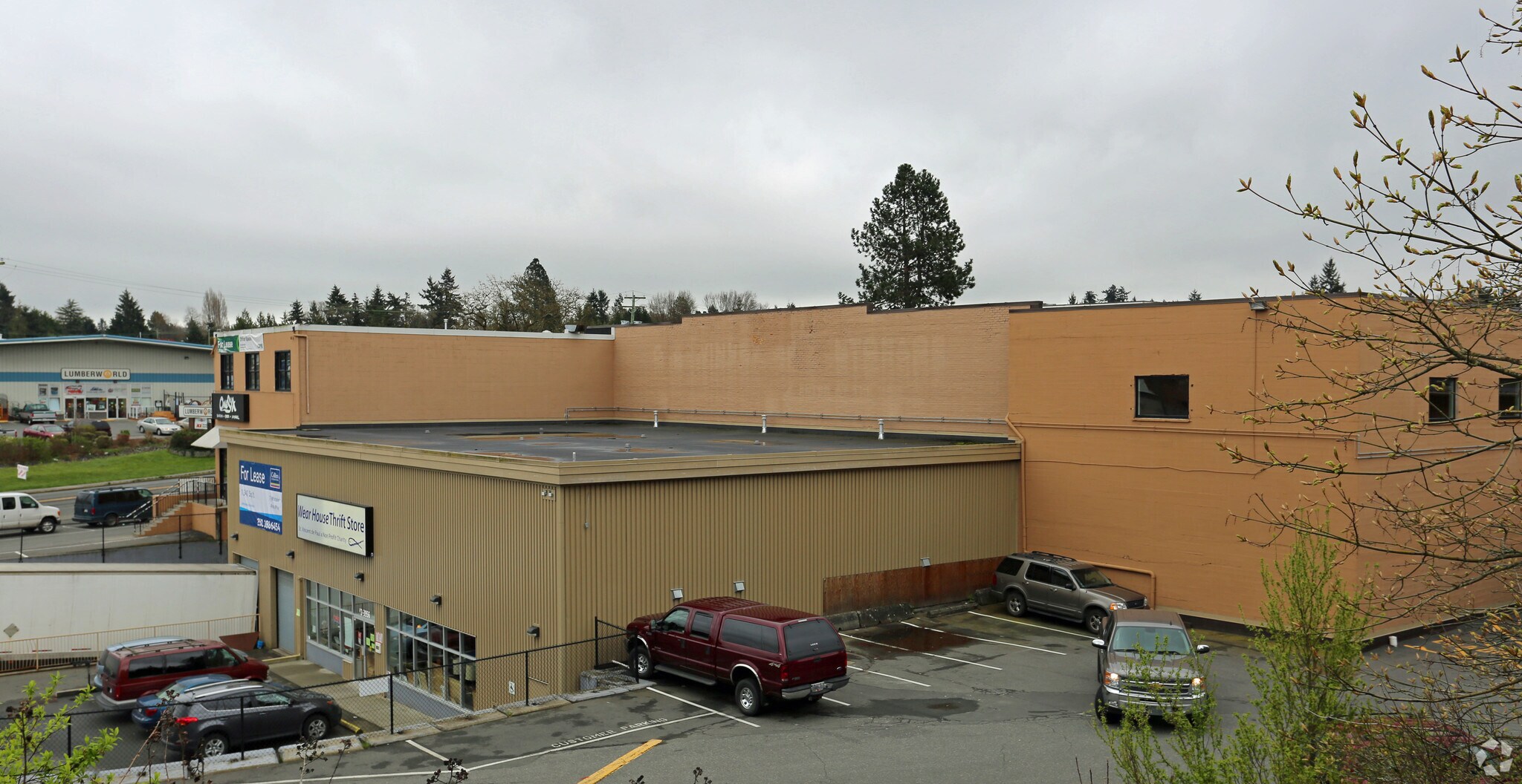 3950-3958 Quadra St, Saanich, BC à vendre Photo principale- Image 1 de 1