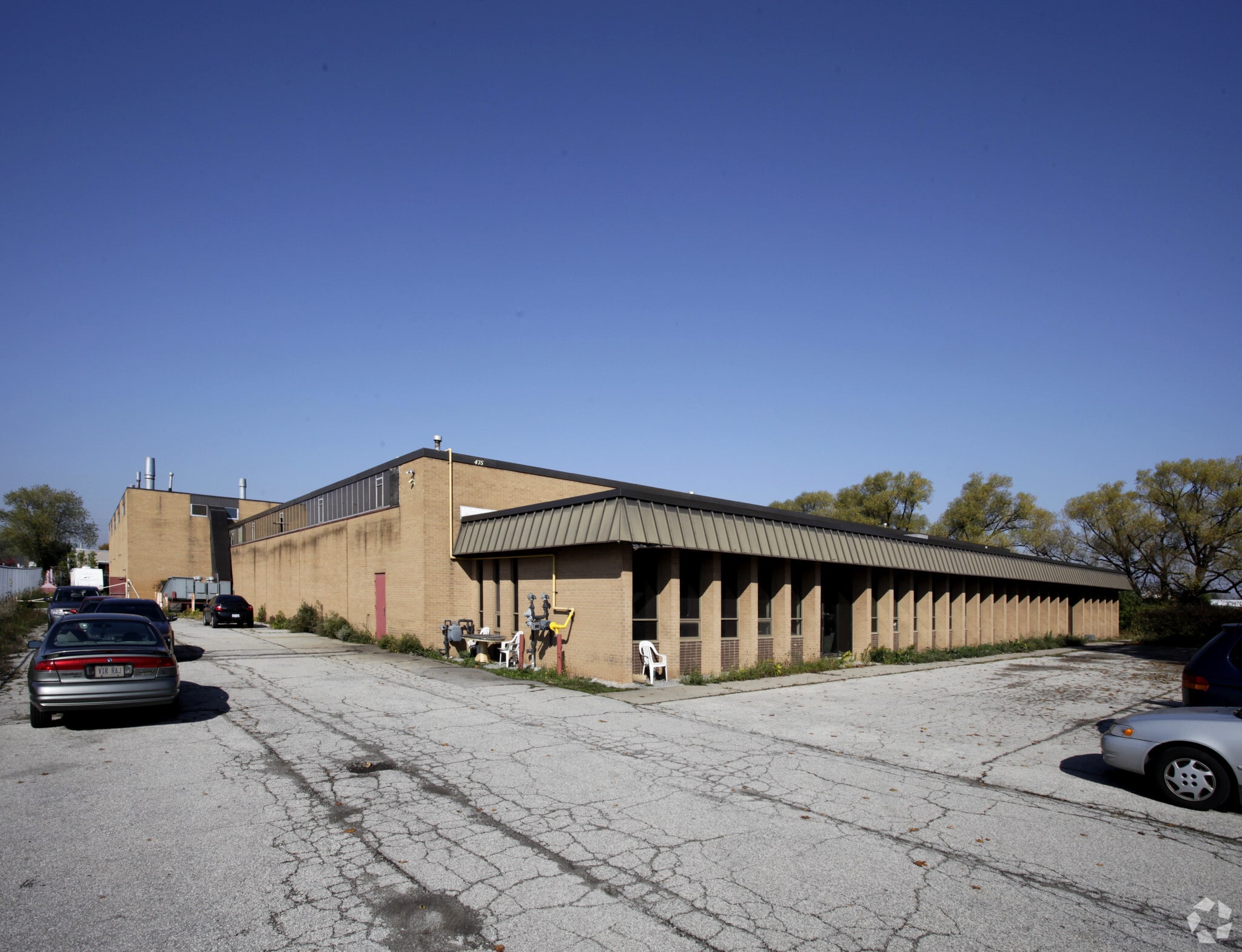 475 Wyecroft Rd, Oakville, ON for lease Primary Photo- Image 1 of 4