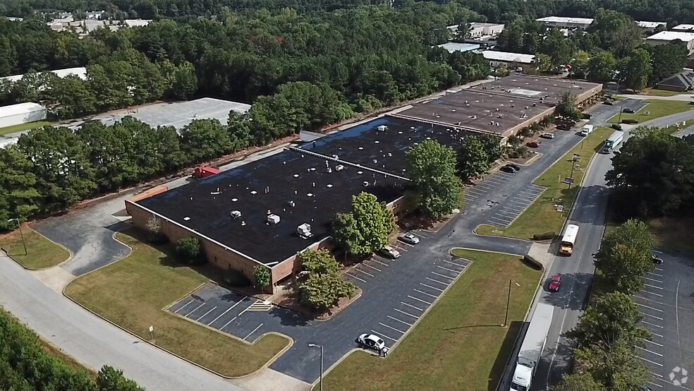 2520 Park Central Blvd, Decatur, GA for lease - Primary Photo - Image 1 of 14