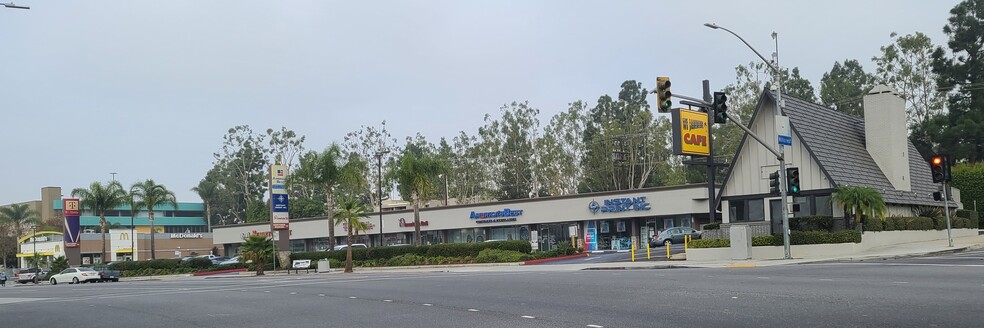 401-425 E Manchester Blvd, Inglewood, CA for lease - Building Photo - Image 2 of 3