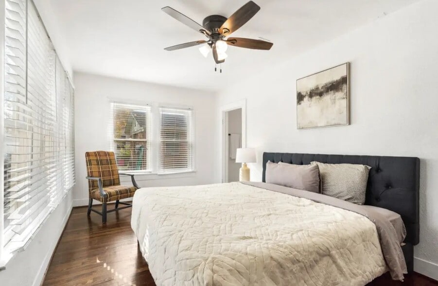 2511 Lipscomb St, Fort Worth, TX for sale - Interior Photo - Image 3 of 9