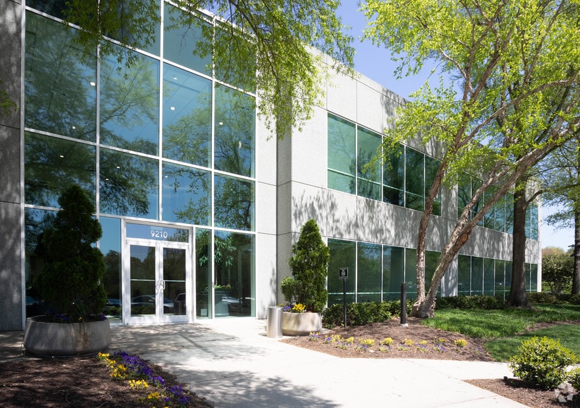 9210 Arboretum Pky, Richmond, VA for lease - Building Photo - Image 3 of 11